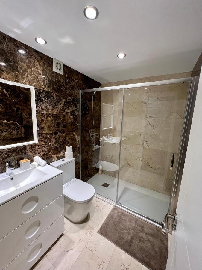 Apartamentos Prestige Suites Malaga III Exterior photo